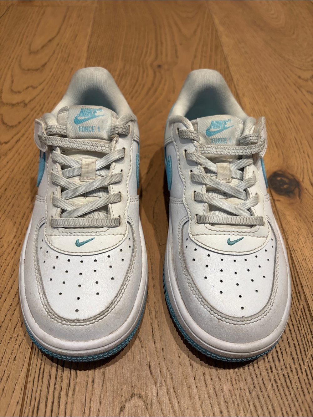 Nike Kids Air Force Ones Low Easy On